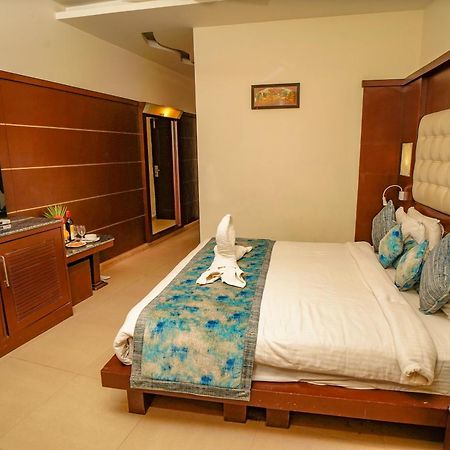 Excel Hotels And Resorts Bhīm Tāl Dış mekan fotoğraf