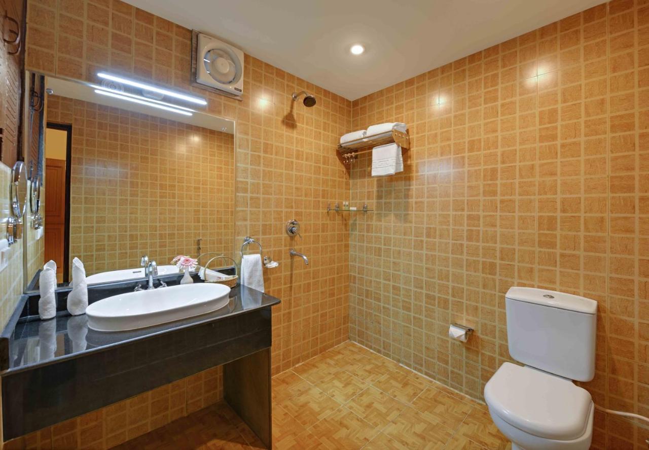 Excel Hotels And Resorts Bhīm Tāl Dış mekan fotoğraf